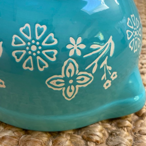 Vintage, the pioneer woman Mazie mixing bowl with spout stoneware - Picture 2 of 7